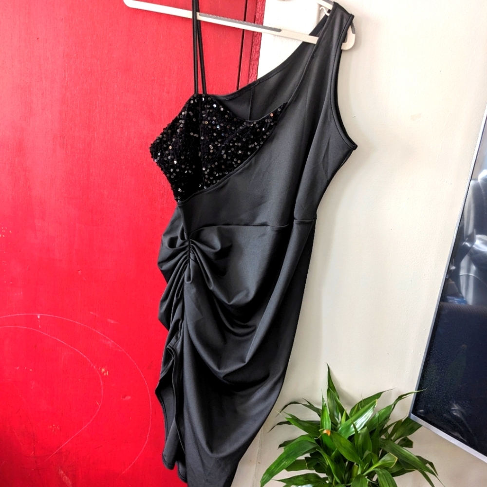 Black Dress One Sleeved Spandex Size L Beaded Prom Vibe Sequin Style